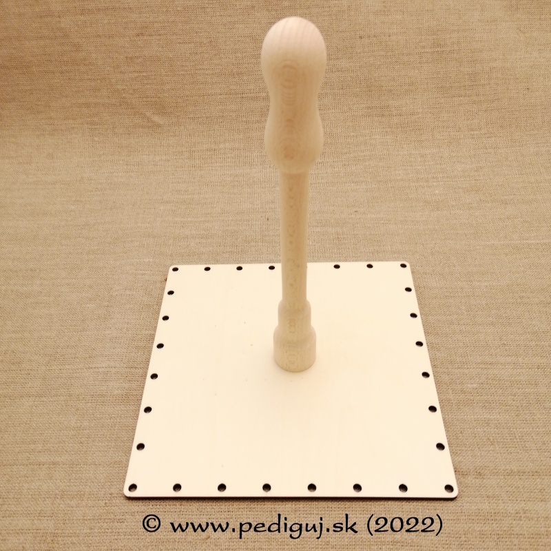 Korenička štvorec 19,5 x 19,5 cm - papierové pletenie počet dierok 28