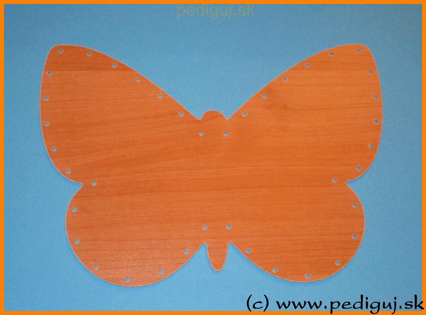 Motýľ 26 x 19 cm počet dierok 40